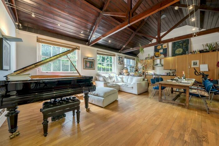 1 Bedroom House To Rent In Connaught Mews, Hampstead, NW3