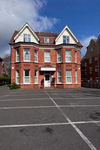 1 Bedroom Flat To Rent In Owls Road, Bournemouth, BH5