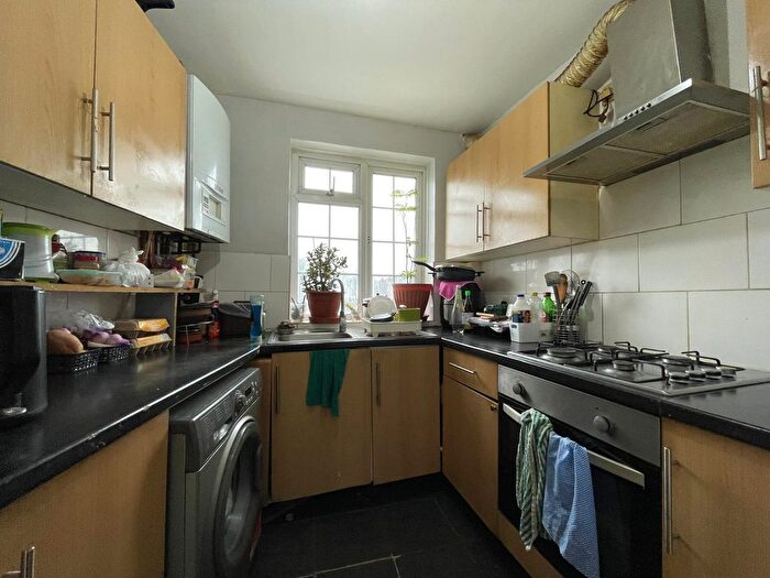 4 Bedroom Flat To Rent In Ace Parade, Hook Road, Chessington, KT9
