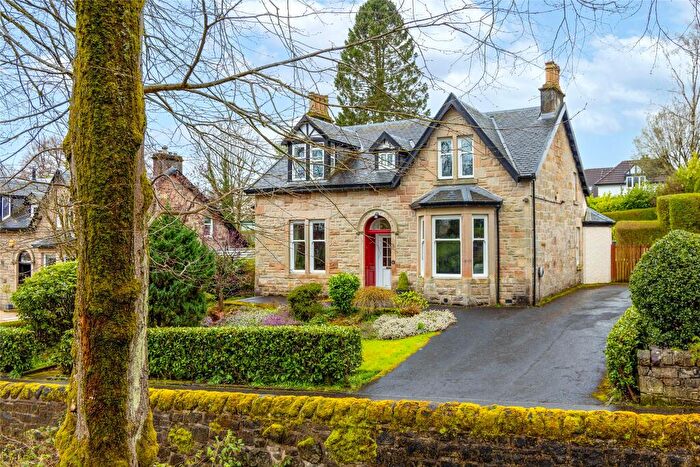 3 Bedroom Detached House For Sale In Tannoch Drive, Milngavie, G62