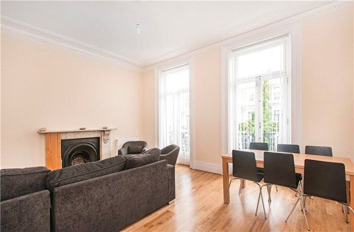 3 Bedroom Flat To Rent In Finborough Road, London, SW10