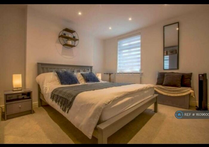 2 Bedroom Terraced House To Rent In Barrack Street, Colchester, CO1