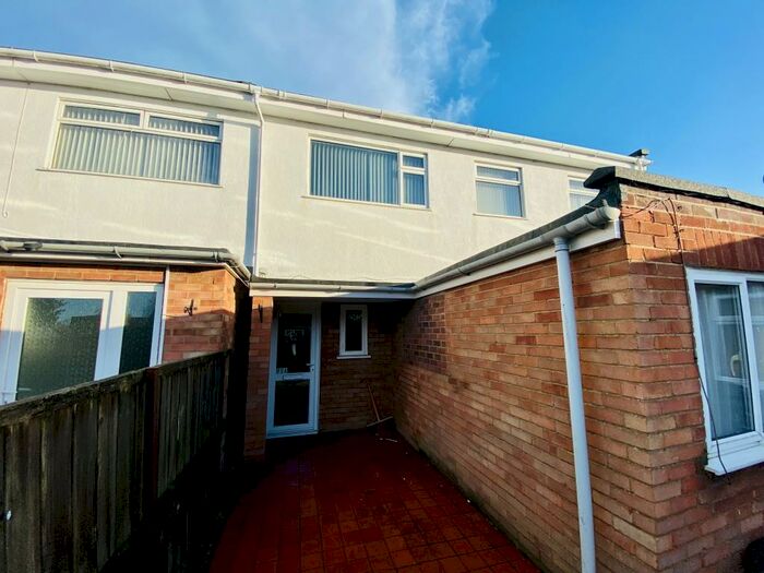 3 Bedroom Flat To Rent In Colindeep Lane, NR7