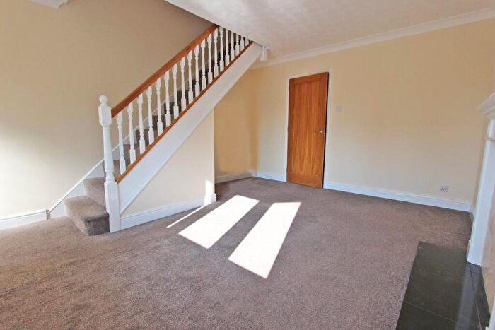 2 Bedroom End Of Terrace House To Rent In Thealby Gardens, Bessacarr, Doncaster, DN4