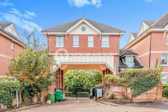 1 Bedroom Flat To Rent In Westridge Road, Southampton, SO17