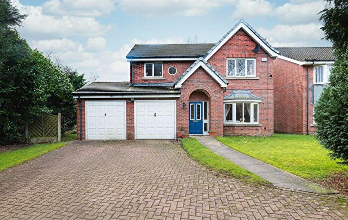 4 Bedroom Detached House For Sale In Springwood Hall Gardens, Huddersfield, HD1