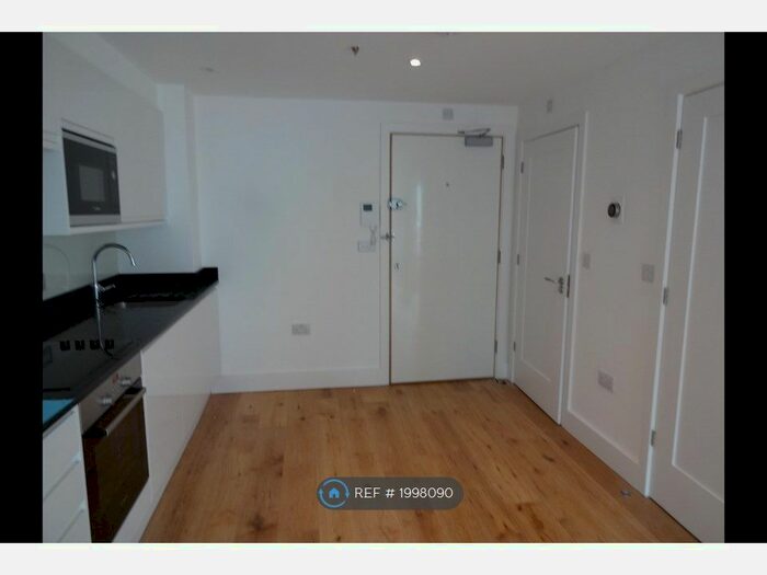 1 Bedroom Flat To Rent In Green Dragon House, Croydon, CR0