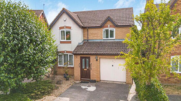 3 Bedroom Detached House For Sale In Burnett Way, Hartford, Huntingdon., PE29