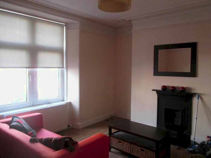 1 Bedroom Flat To Rent In Menzies Road, Ground Floor Left, AB11