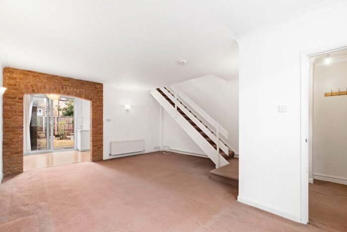 3 Bedroom End Terrace House For Sale In Drakefield Road, SW17