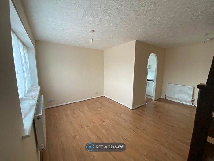 1 Bedroom End Of Terrace House To Rent In Mariners Walk, Erith, DA8