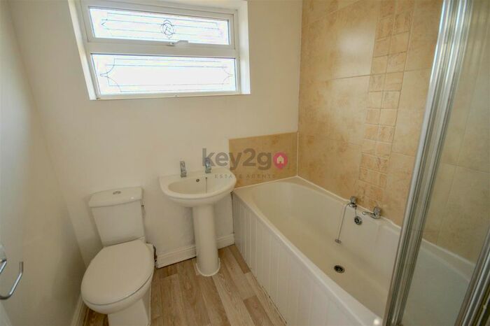 3 Bedroom Semi-Detached House To Rent In Royston Avenue, Owlthorpe, Sheffield, S20
