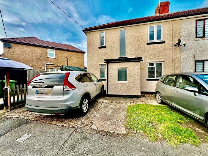 3 Bedroom Semi-Detached House To Rent In Bowness Avenue, Didcot, OX11