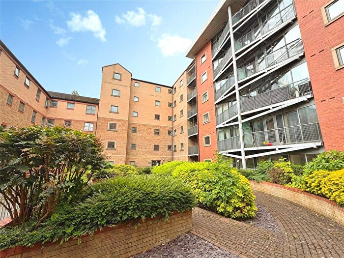 3 Bedroom Flat To Rent In Kentmere Drive, Doncaster, South Yorkshire, DN4