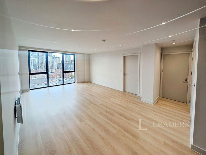 2 Bedroom Apartment To Rent In Waterhouse Tower, Dutton Street, Manchester, M3