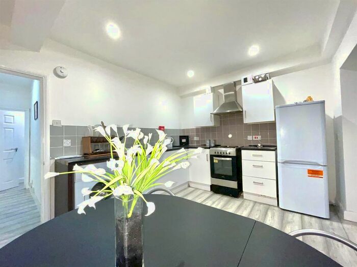 1 Bedroom Flat To Rent In Chalton Street, London, NW1