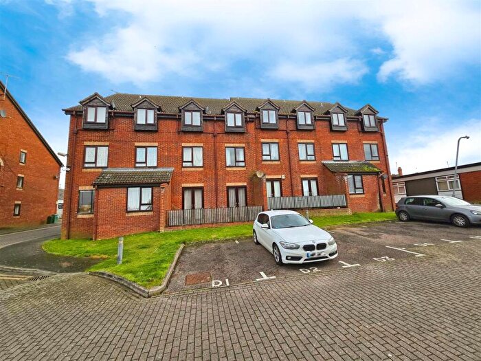 1 Bedroom Apartment For Sale In Denbeigh House, Rectory Road, Rushden, NN10