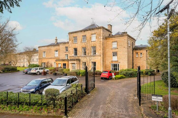 3 Bedroom Penthouse To Rent In Chesterton Lane, Cirencester, Gloucestershire, GL7