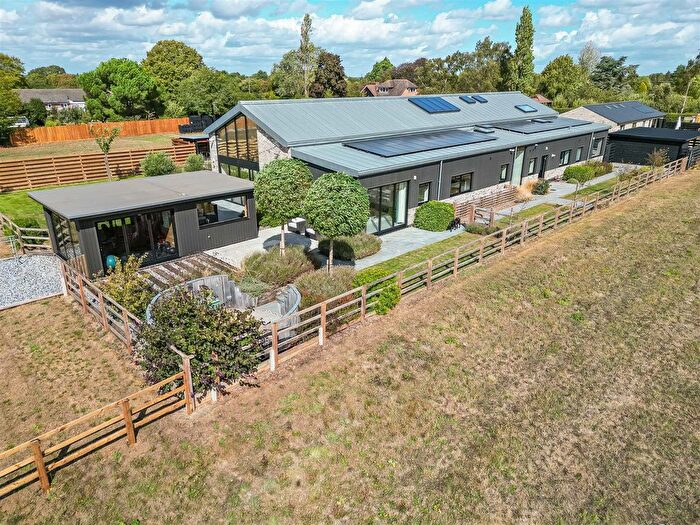 5 Bedroom Detached House For Sale In Station Road, Over, CB24