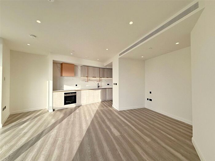 1 Bedroom Studio To Rent In Aspen, Marsh Wall, Canary Wharf, E14
