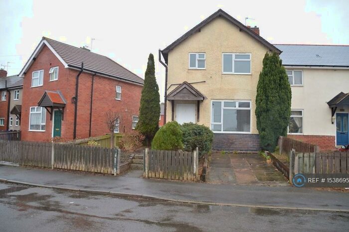 3 Bedroom Terraced House To Rent In Peveril Drive, Ilkeston, DE7