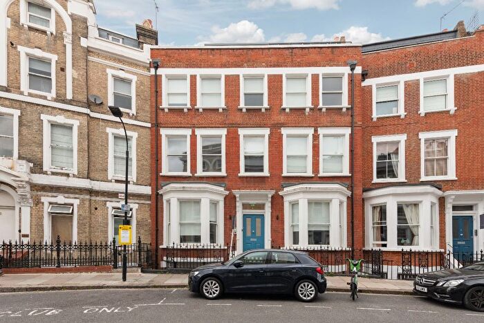 2 Bedroom Flat To Rent In Beaumont Crescent, London, W14