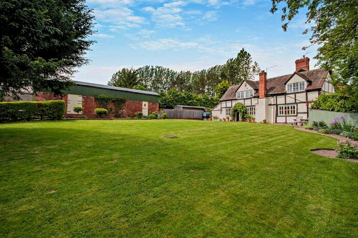 3 Bedroom Detached House For Sale In Bromyard Road, Stoke Bliss, Tenbury Wells, Worcestershire, WR15