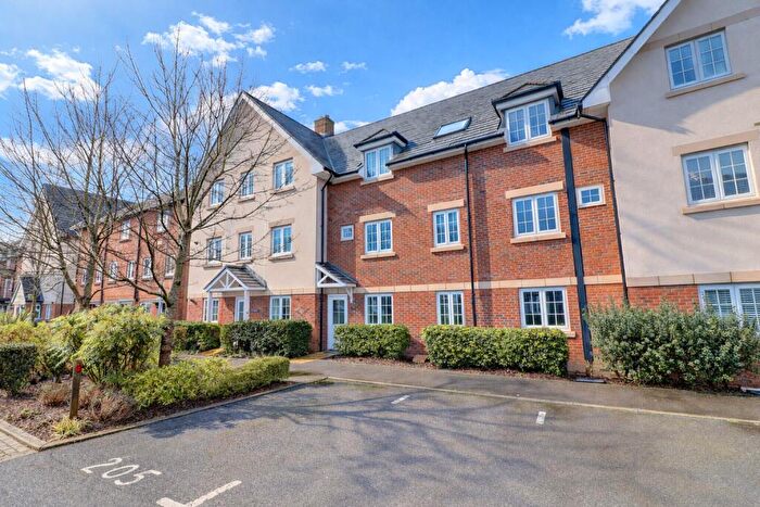 2 Bedroom Apartment To Rent In Kingshill Crescent, High Wycombe, Buckinghamshire, HP13