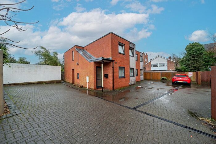 2 Bedroom Flat For Sale In Fleeman Grove, West Bridgford, NG2