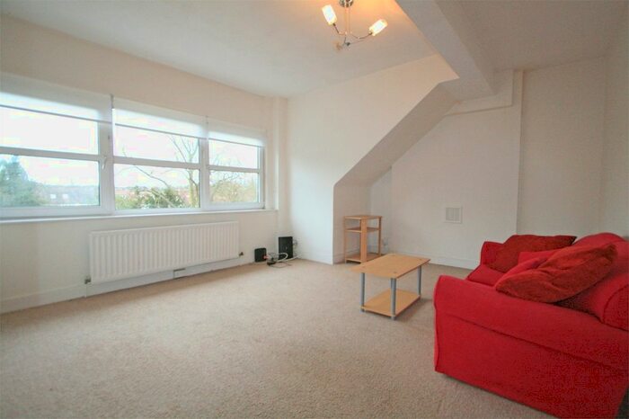1 Bedroom Flat To Rent In Rectory Road, Beckenham, Kent, BR3