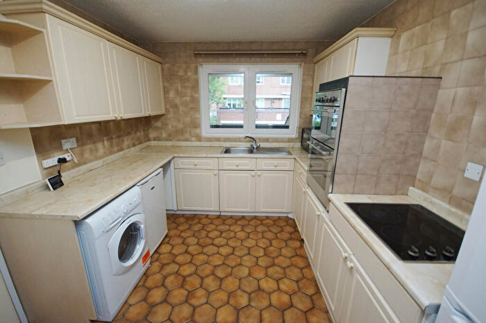 4 Bedroom Apartment To Rent In Wynford Road, Kings Cross St Pancras, N1