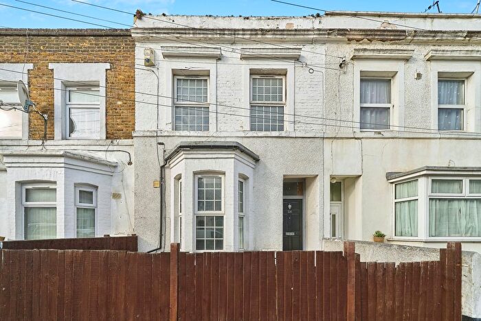 3 Bedroom Terraced House For Sale In Albert Square, London, E15