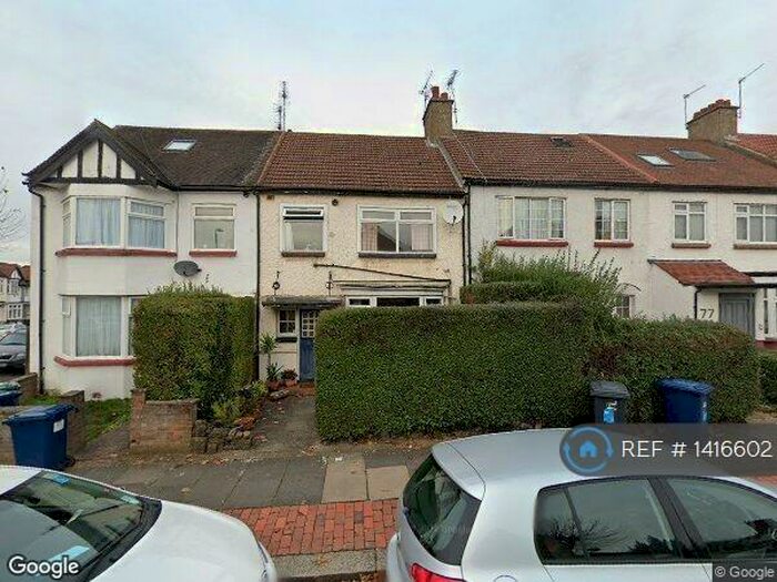 2 Bedroom Flat To Rent In Montpelier Rise, London, NW11