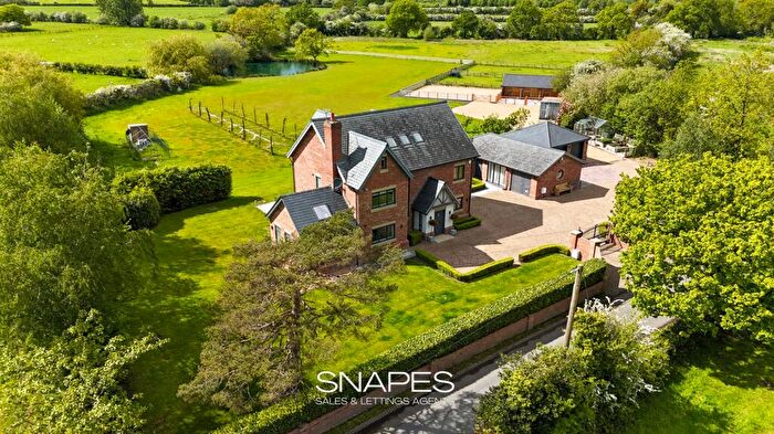 4 Bedroom Detached House For Sale In Blossoms Lane, Woodford, SK7