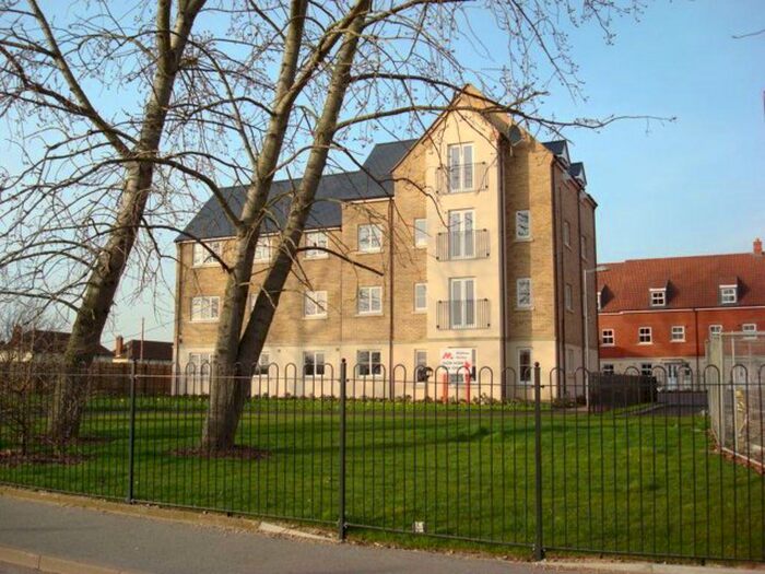 2 Bedroom Flat To Rent In South East, IP3