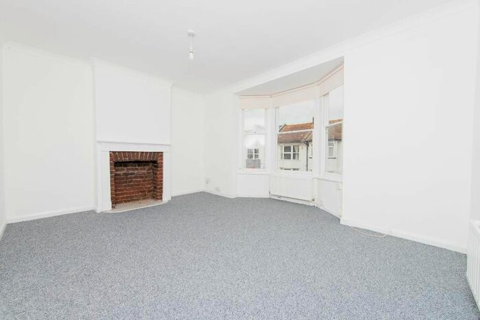 2 Bedroom Flat To Rent In Wordsworth Street, Hove, East Sussex, BN3