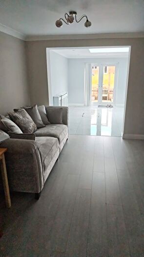 4 Bedroom Semi-Detached House To Rent In Hollywood Lane, Wainscott, Rochester, ME3