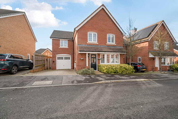 5 Bedroom Detached House For Sale In Glasspool Road, Wokingham, Berkshire, RG41