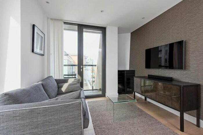 1 Bedroom Flat To Rent In Parliament House, Black Prince Road, Nine Elms, London, SE1