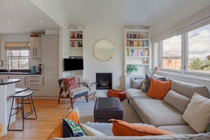 2 Bedroom Flat To Rent In St. Georges Road, Twickenham, TW1