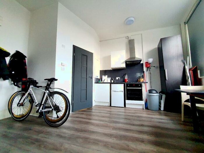 Apartment To Rent In Warspite Road, London, SE18