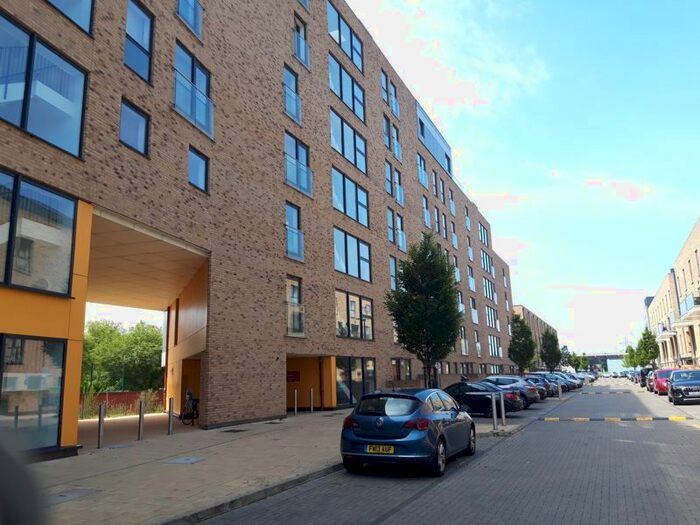 2 Bedroom Flat To Rent In Lingfield Apartments, Walthamstow, E4