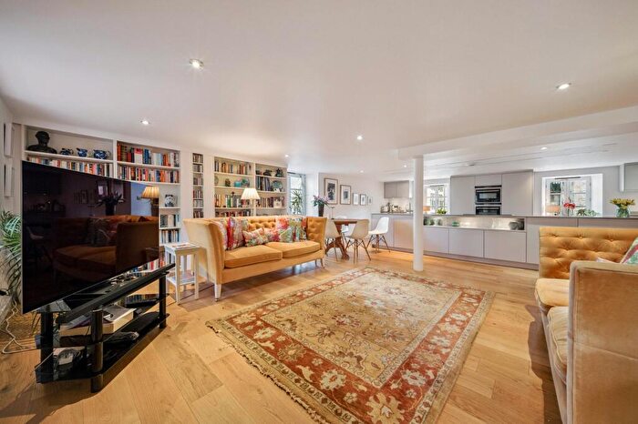 3 Bedroom Apartment For Sale In Great Junction Street, Edinburgh, Midlothian, EH6