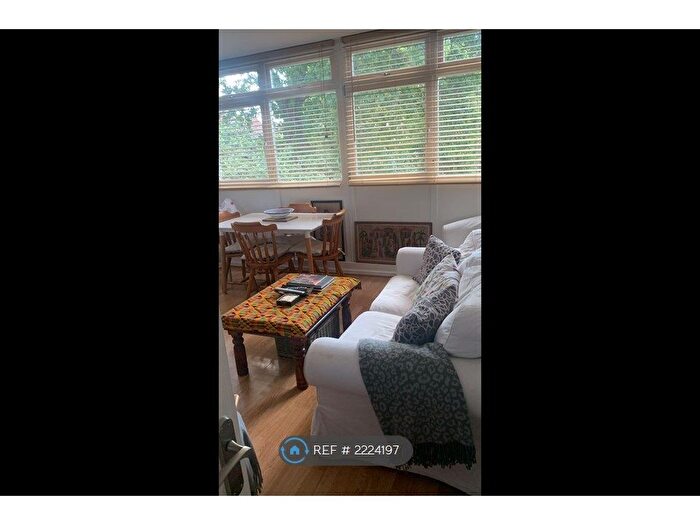 1 Bedroom Flat To Rent In Lambscroft Avenue, London, SE9