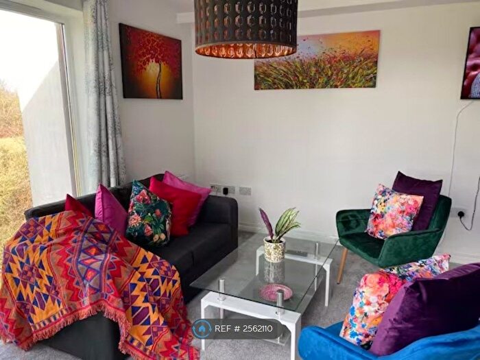 2 Bedroom Flat To Rent In Maltings Close, Cambridge, CB5