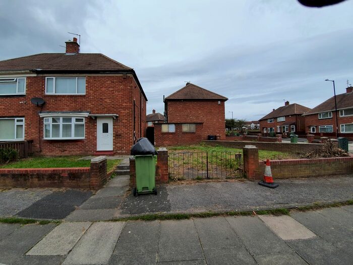 2 Bedroom Semi-Detached House To Rent In Clovelly Road, Sunderland, SR5