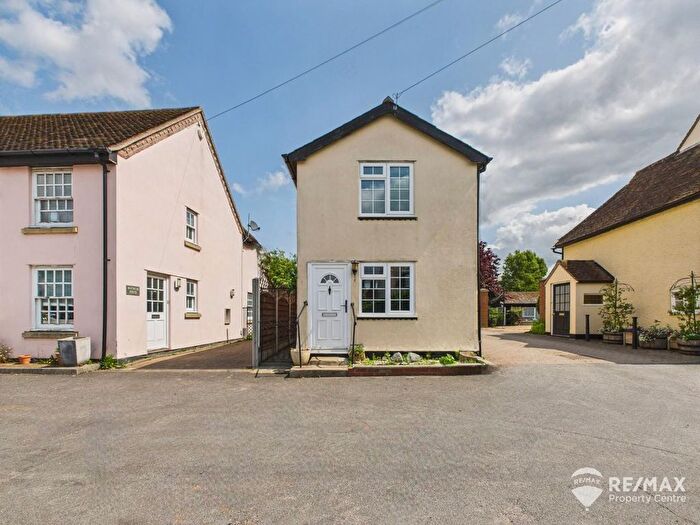 3 Bedroom Detached House For Sale In Farm Road, Great Oakley, Harwich, CO12