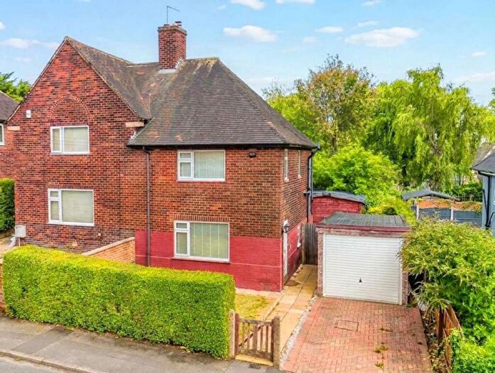 2 Bedroom Semi-Detached House For Sale In Gordon Road, Thorneywood, Nottingham, NG3