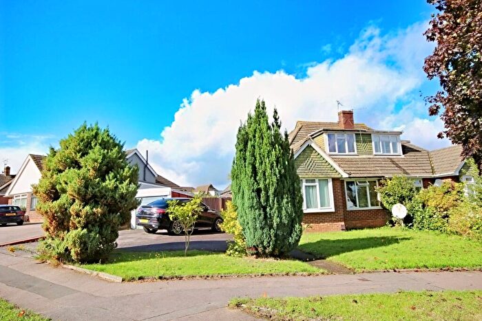 3 Bedroom Semi-Detached Bungalow For Sale In Leonard Close, Allington, Maidstone, ME16