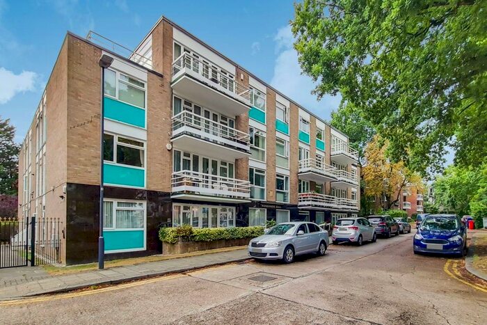 2 Bedroom Flat For Sale In Windermere Hall, Edgware, HA8
